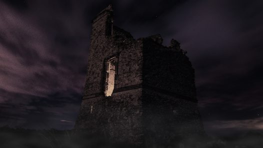Ein mysteriöser Turm in den Schatten